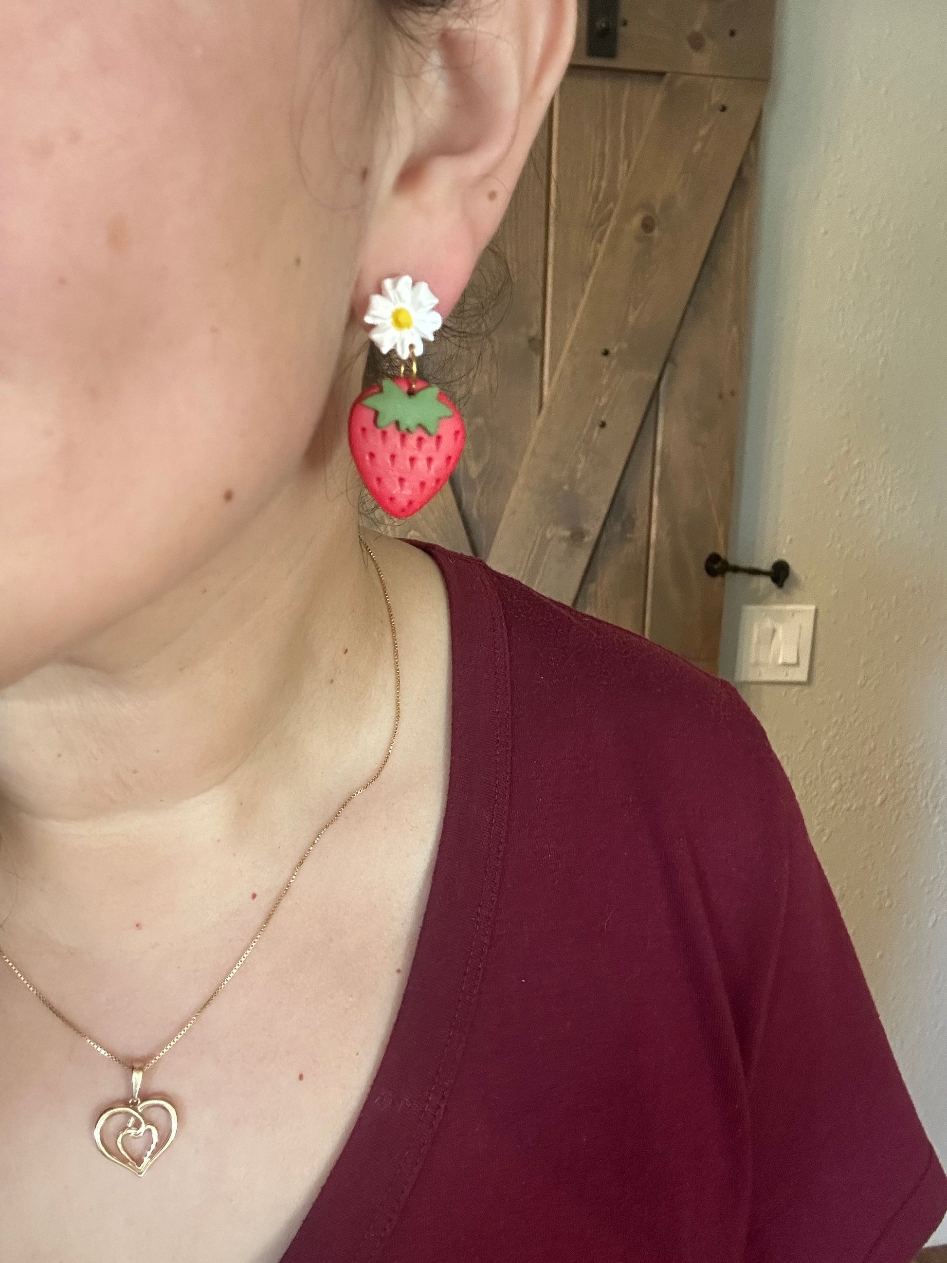 Strawberry Daisy, Earrings, Fruit earrings, Food jewelry, polymer clay earrings, Flower Earrings