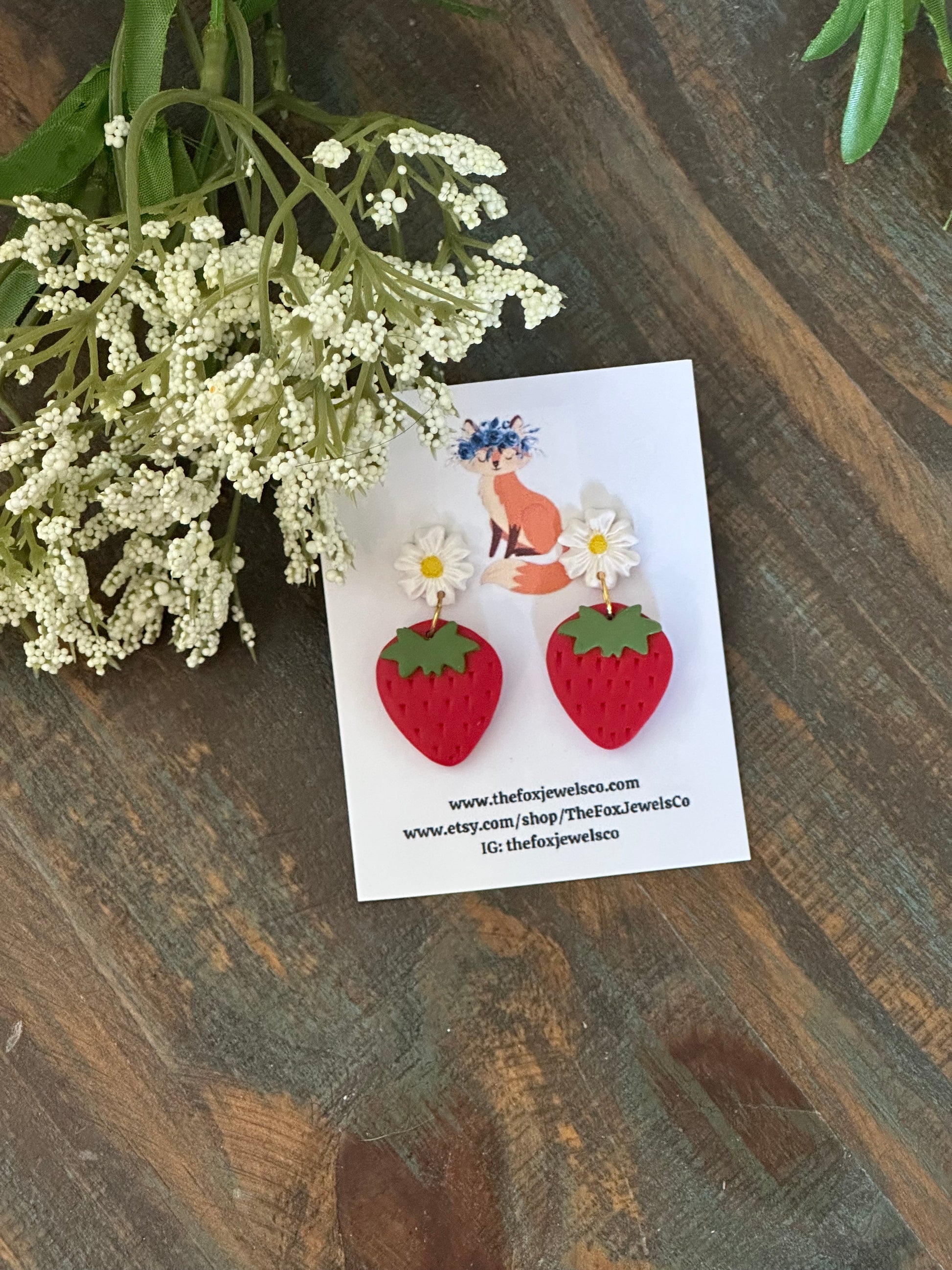 Strawberry Daisy, Earrings, Fruit earrings, Food jewelry, polymer clay earrings, Flower Earrings