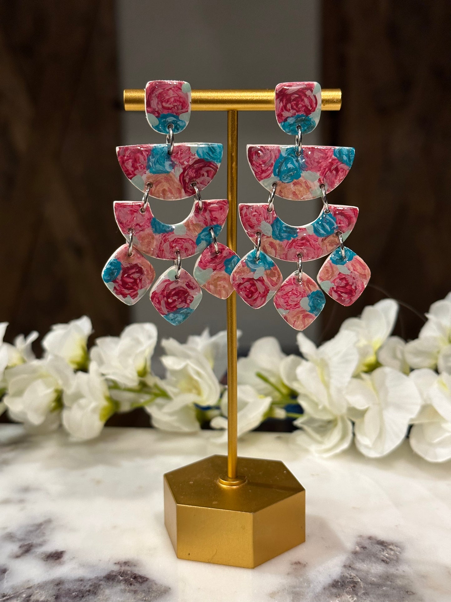 The Rose Dangles