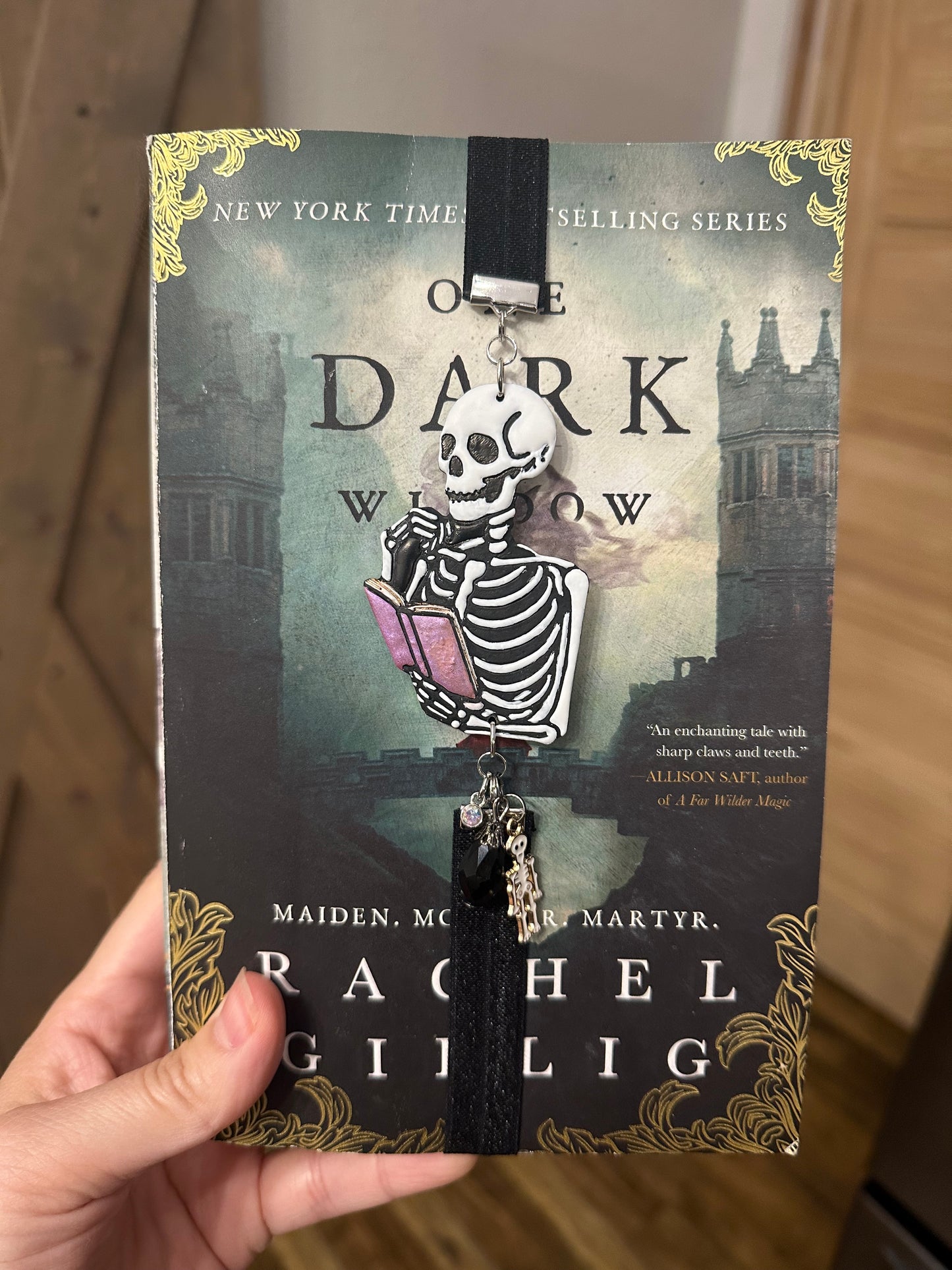 Spooky Skeleton Reading a Book – Handmade Polymer Clay Elastic Bookmark with Beads & Charms