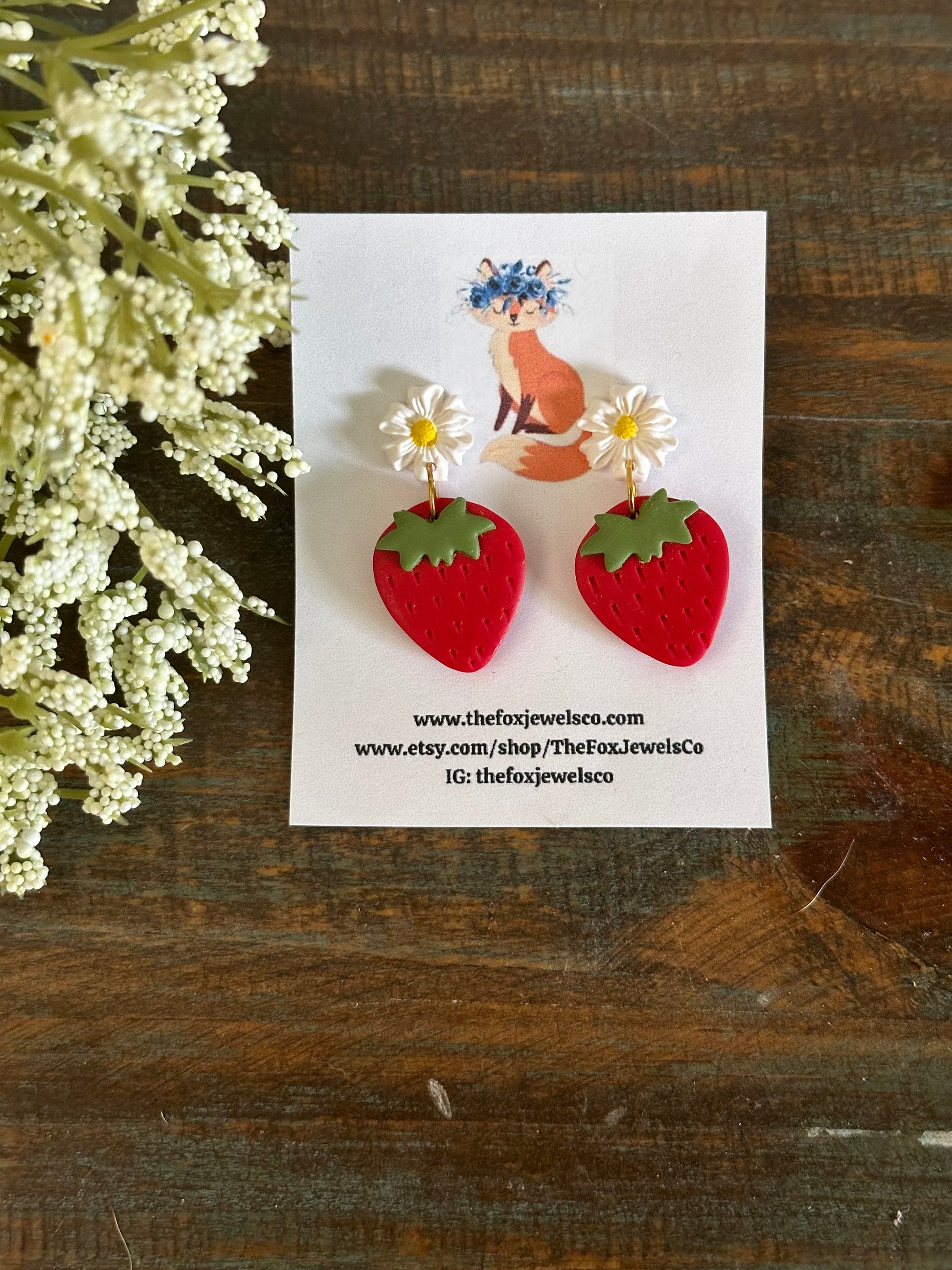 Strawberry Daisy, Earrings, Fruit earrings, Food jewelry, polymer clay earrings, Flower Earrings