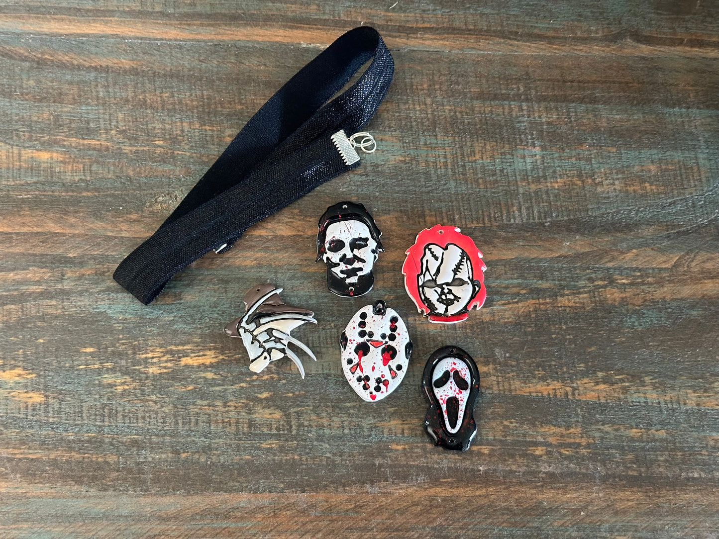 Halloween Bookmarks, Slasher movies, Elastic Bookmarks, Unique Bookmarks, Halloween, Slasher Movies, Horror Movies, Teacher Gifts, Literary Gifts, Book Lovers Gift, Bookworms, Handmade, Hand Painted, Ghost Face, Chucky, Freddy Krueger, Jason, Michael Myers,Fun Gifts, Halloween Lovers