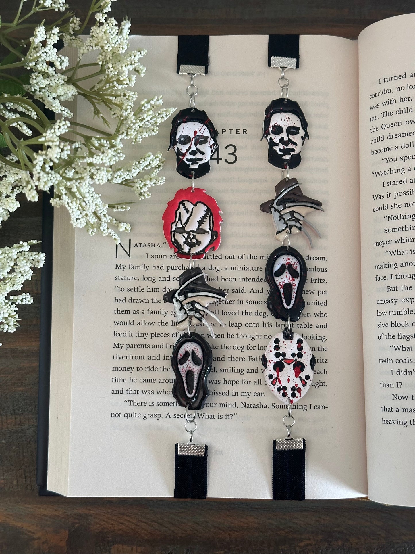 Halloween Bookmarks, Slasher movies, Elastic Bookmarks, Unique Bookmarks, Halloween, Slasher Movies, Horror Movies, Teacher Gifts, Literary Gifts, Book Lovers Gift, Bookworms, Handmade, Hand Painted, Ghost Face, Chucky, Freddy Krueger, Jason, Michael Myers,Fun Gifts, Halloween Lovers