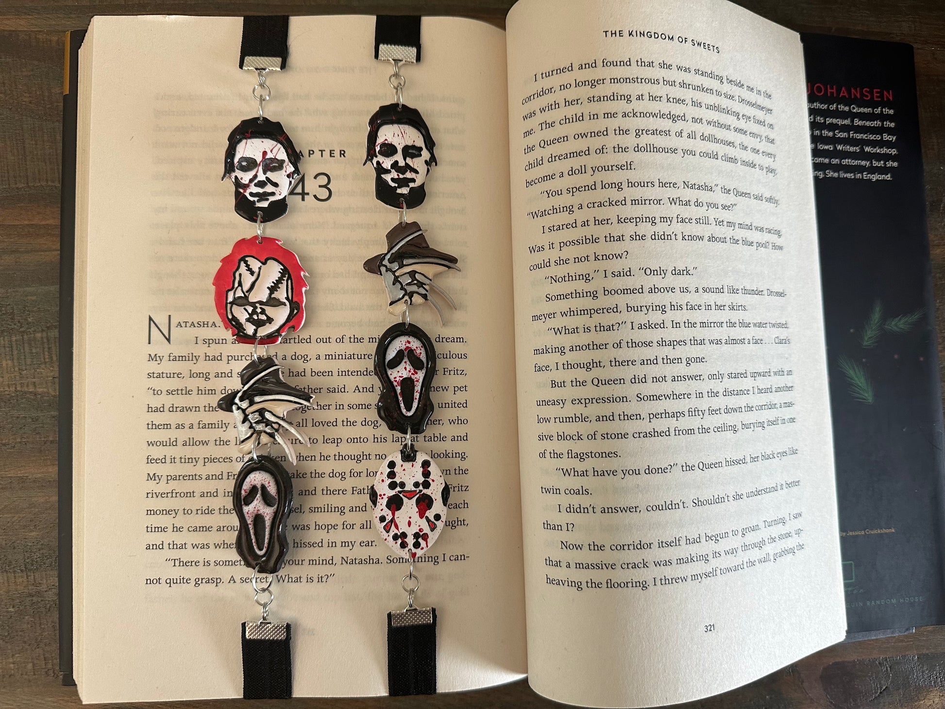 Halloween Bookmarks, Slasher movies, Elastic Bookmarks, Unique Bookmarks, Halloween, Slasher Movies, Horror Movies, Teacher Gifts, Literary Gifts, Book Lovers Gift, Bookworms, Handmade, Hand Painted, Ghost Face, Chucky, Freddy Krueger, Jason, Michael Myers,Fun Gifts, Halloween Lovers