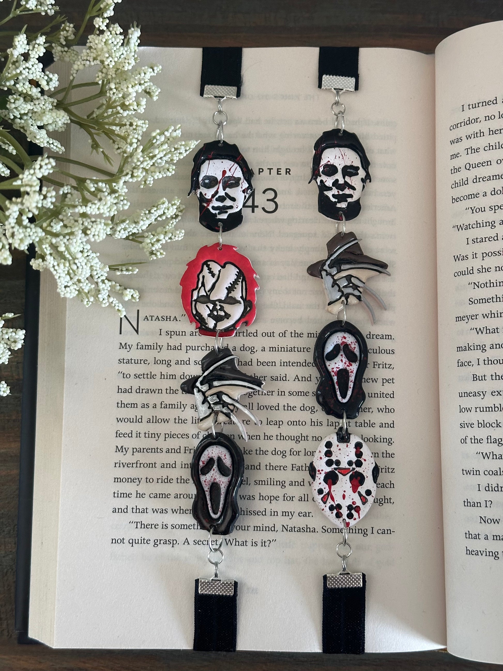 Halloween Bookmarks, Slasher movies, Elastic Bookmarks, Unique Bookmarks, Halloween, Slasher Movies, Horror Movies, Teacher Gifts, Literary Gifts, Book Lovers Gift, Bookworms, Handmade, Hand Painted, Ghost Face, Chucky, Freddy Krueger, Jason, Michael Myers,Fun Gifts, Halloween Lovers