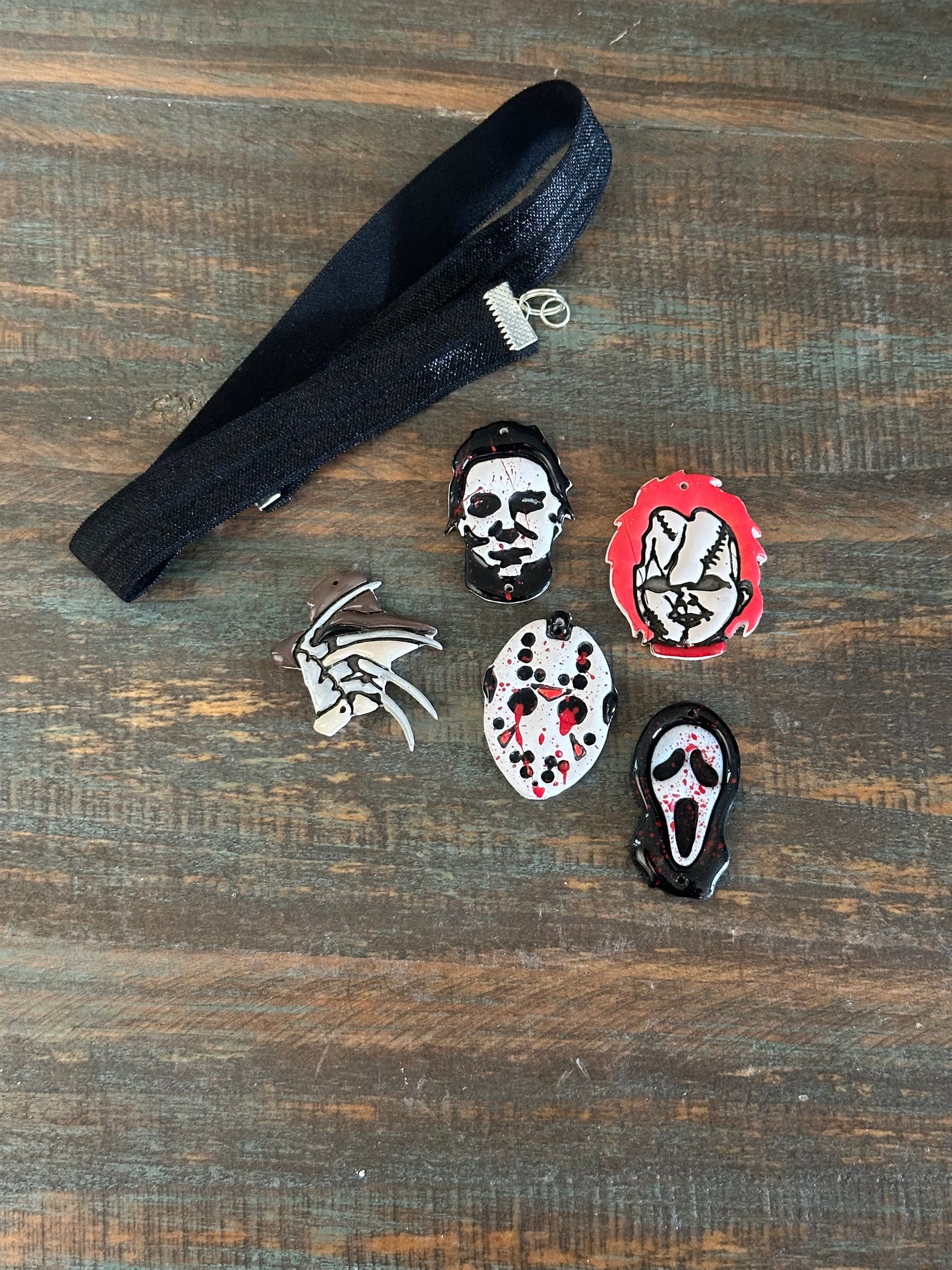 Halloween Bookmarks, Slasher movies, Elastic Bookmarks, Unique Bookmarks, Halloween, Slasher Movies, Horror Movies, Teacher Gifts, Literary Gifts, Book Lovers Gift, Bookworms, Handmade, Hand Painted, Ghost Face, Chucky, Freddy Krueger, Jason, Michael Myers,Fun Gifts, Halloween Lovers