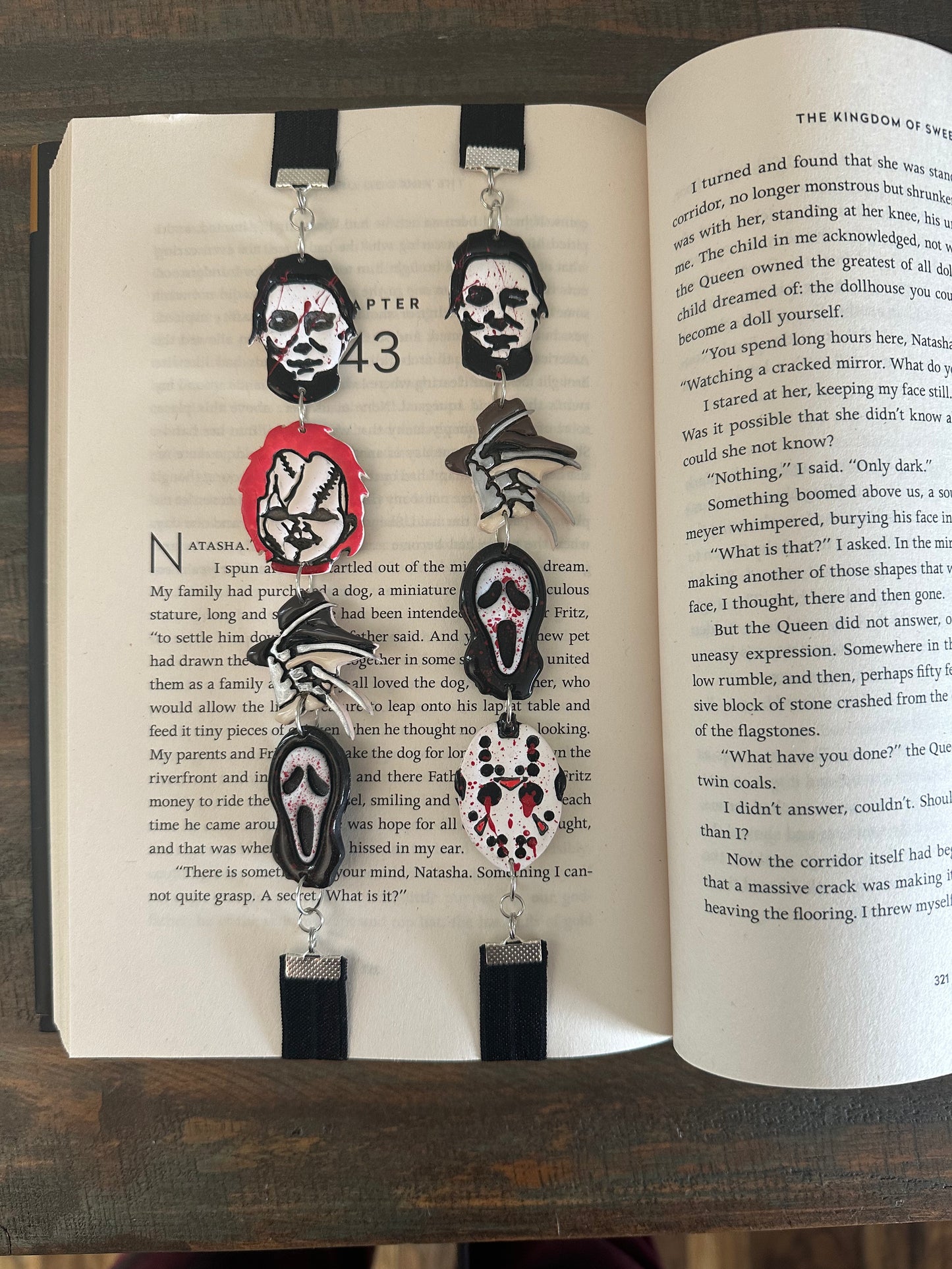 Halloween Bookmarks, Slasher movies, Elastic Bookmarks, Unique Bookmarks, Halloween, Slasher Movies, Horror Movies, Teacher Gifts, Literary Gifts, Book Lovers Gift, Bookworms, Handmade, Hand Painted, Ghost Face, Chucky, Freddy Krueger, Jason, Michael Myers,Fun Gifts, Halloween Lovers