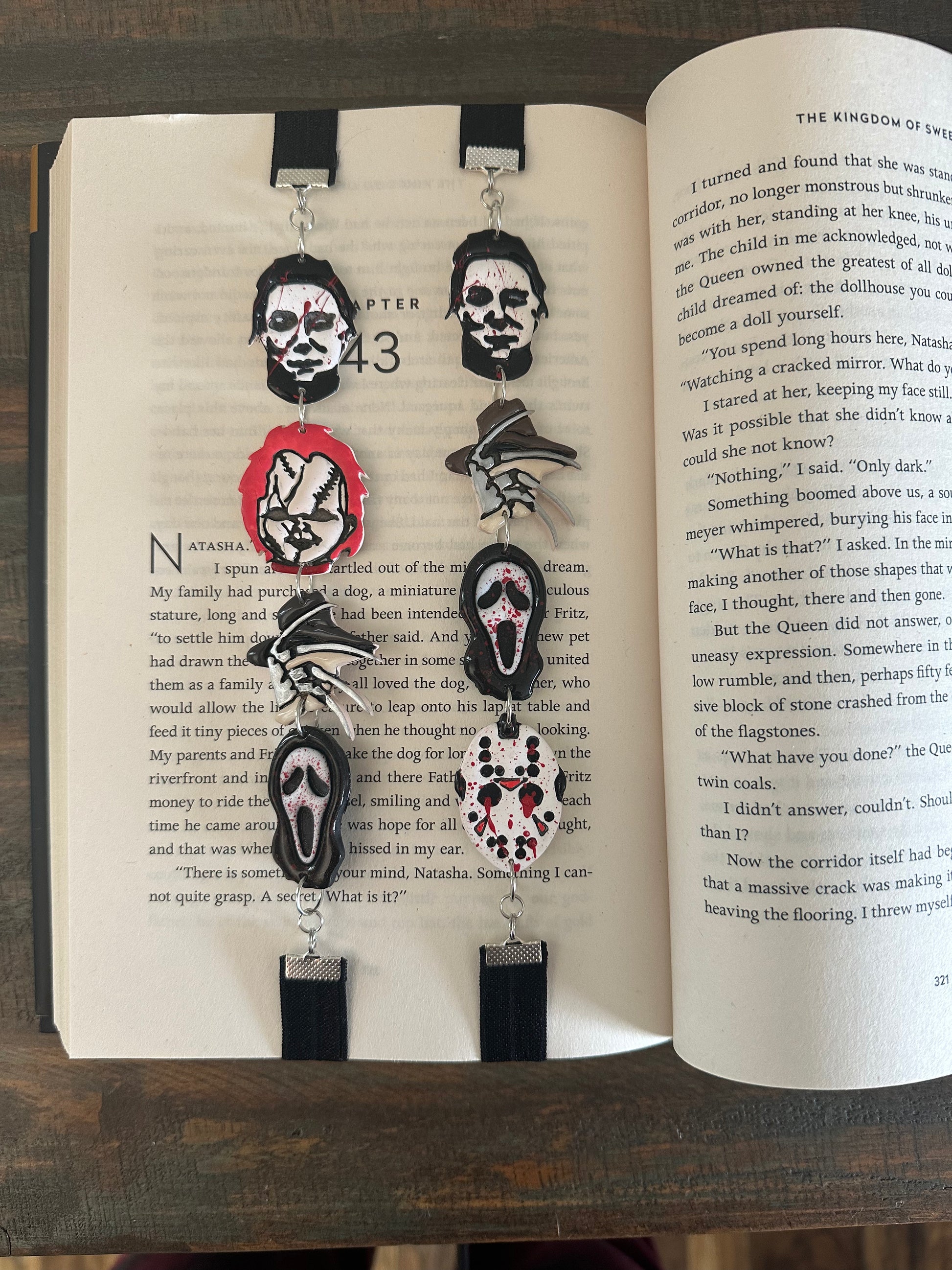 Halloween Bookmarks, Slasher movies, Elastic Bookmarks, Unique Bookmarks, Halloween, Slasher Movies, Horror Movies, Teacher Gifts, Literary Gifts, Book Lovers Gift, Bookworms, Handmade, Hand Painted, Ghost Face, Chucky, Freddy Krueger, Jason, Michael Myers,Fun Gifts, Halloween Lovers