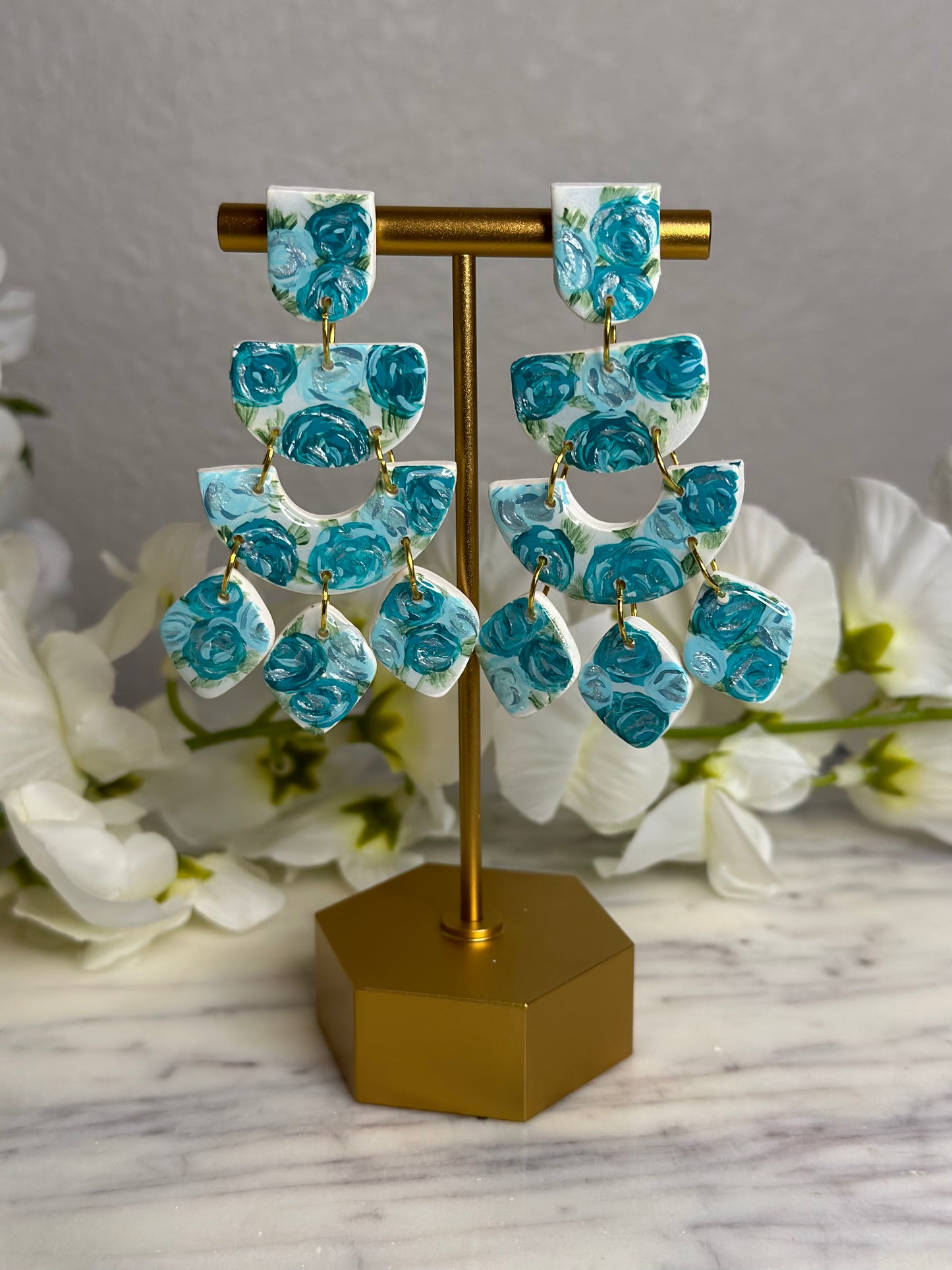 The Rose Dangles