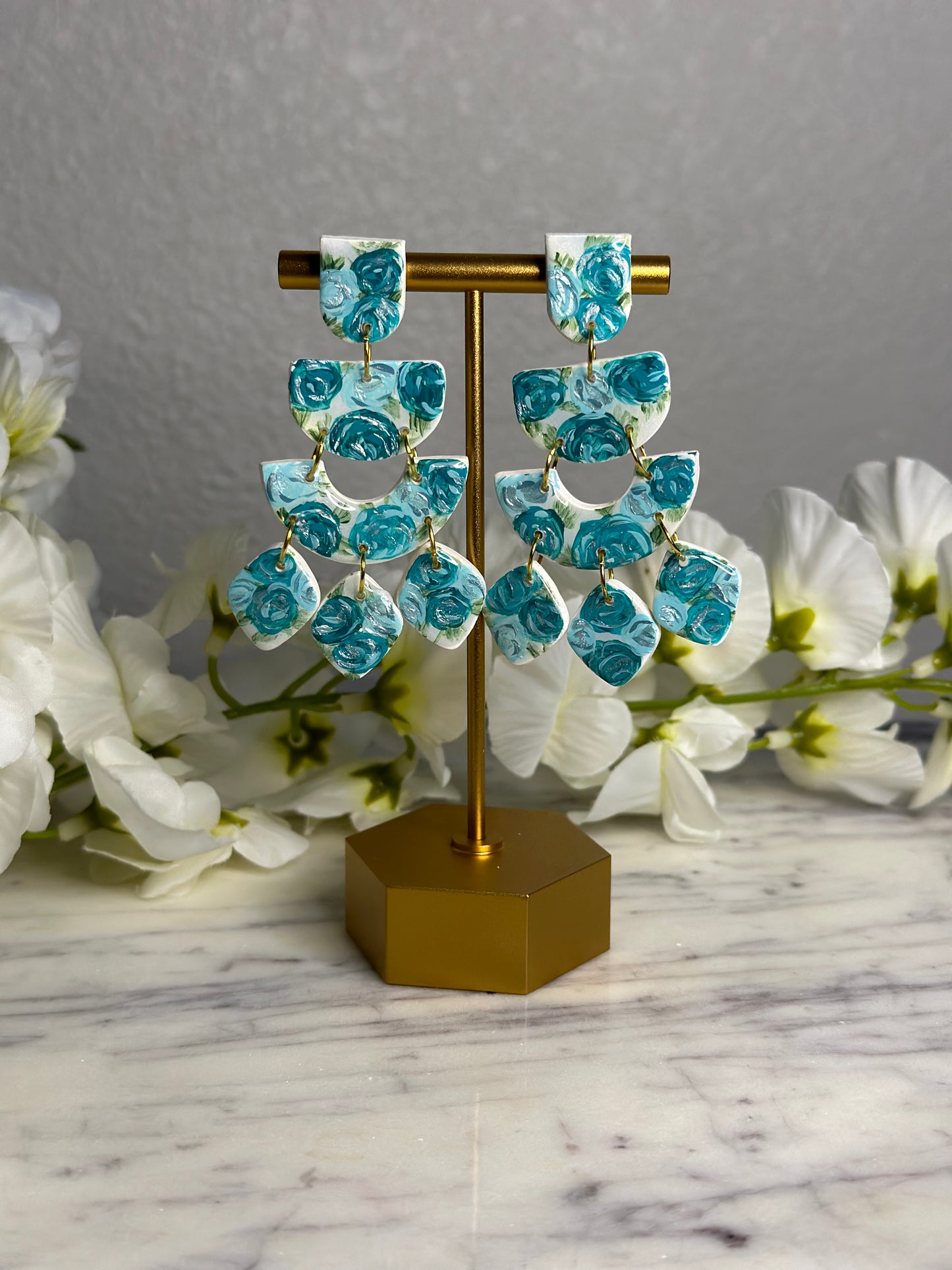 The Rose Dangles