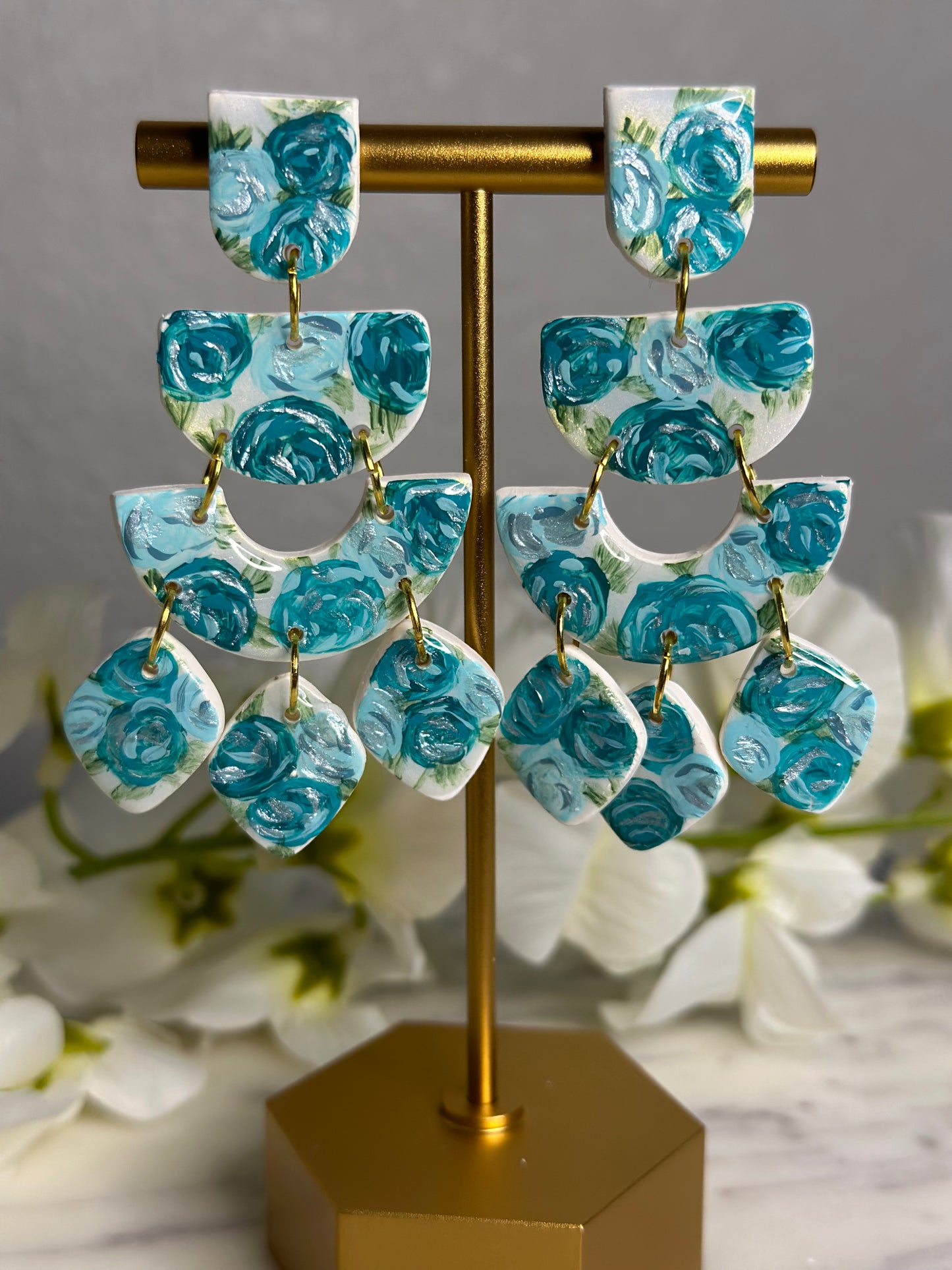 The Rose Dangles