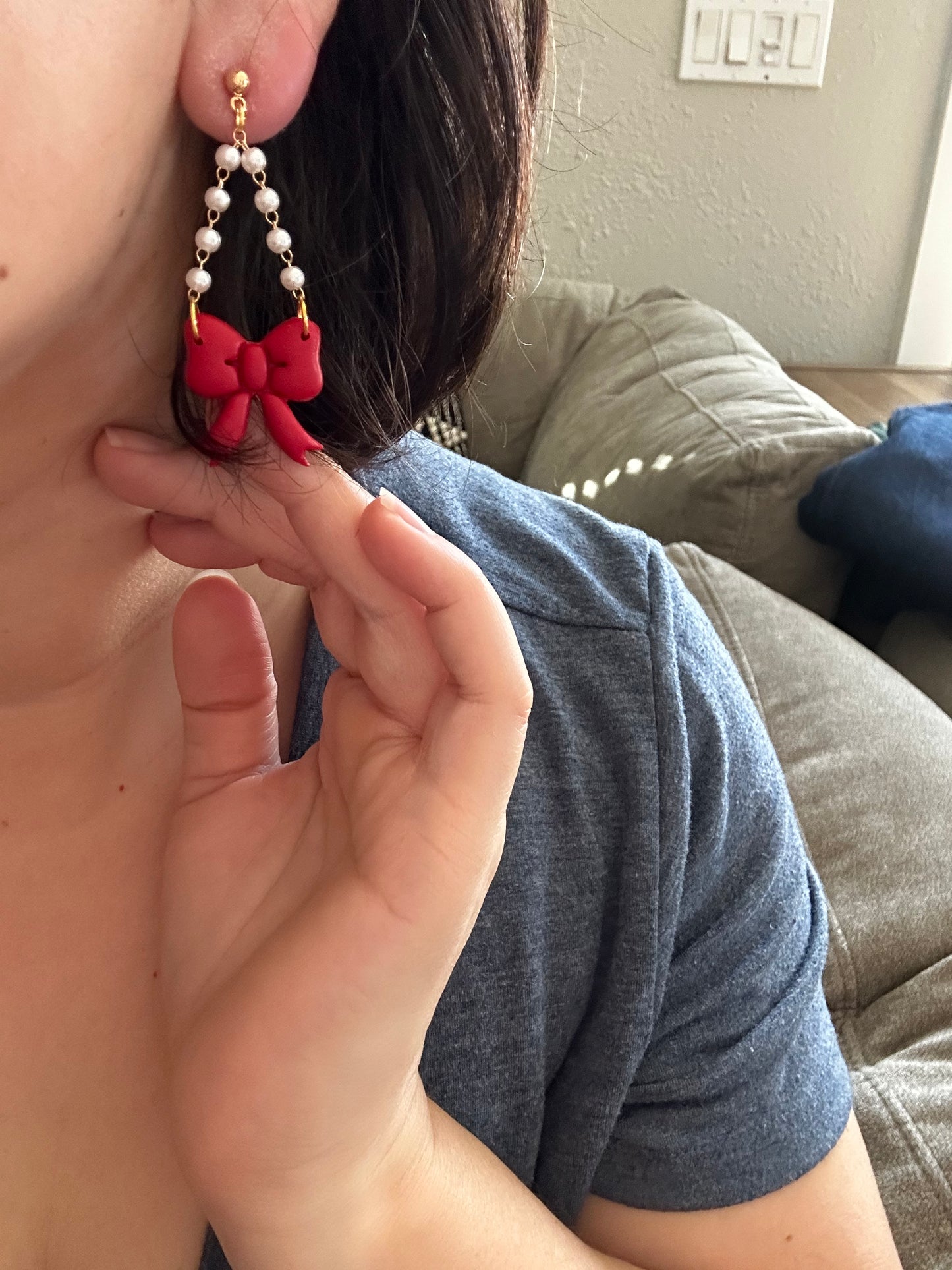 Pearls and Bows - Red