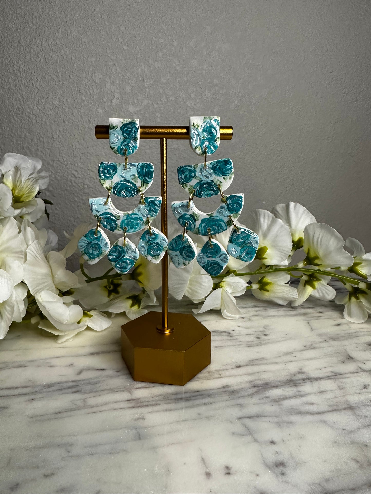 The Rose Dangles