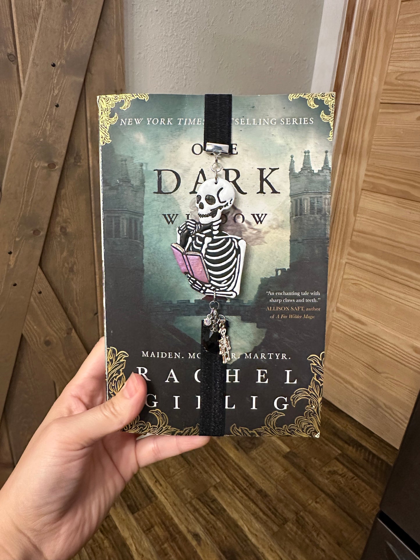 Spooky Skeleton Reading a Book – Handmade Polymer Clay Elastic Bookmark with Beads & Charms