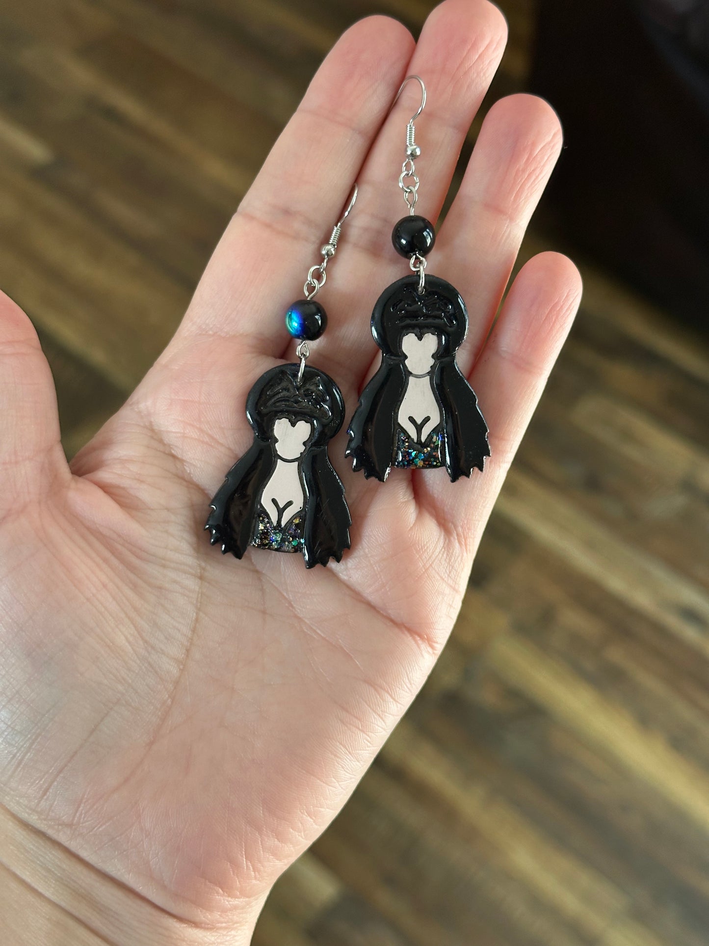 Elvira Mistress of the Dark, Earrings