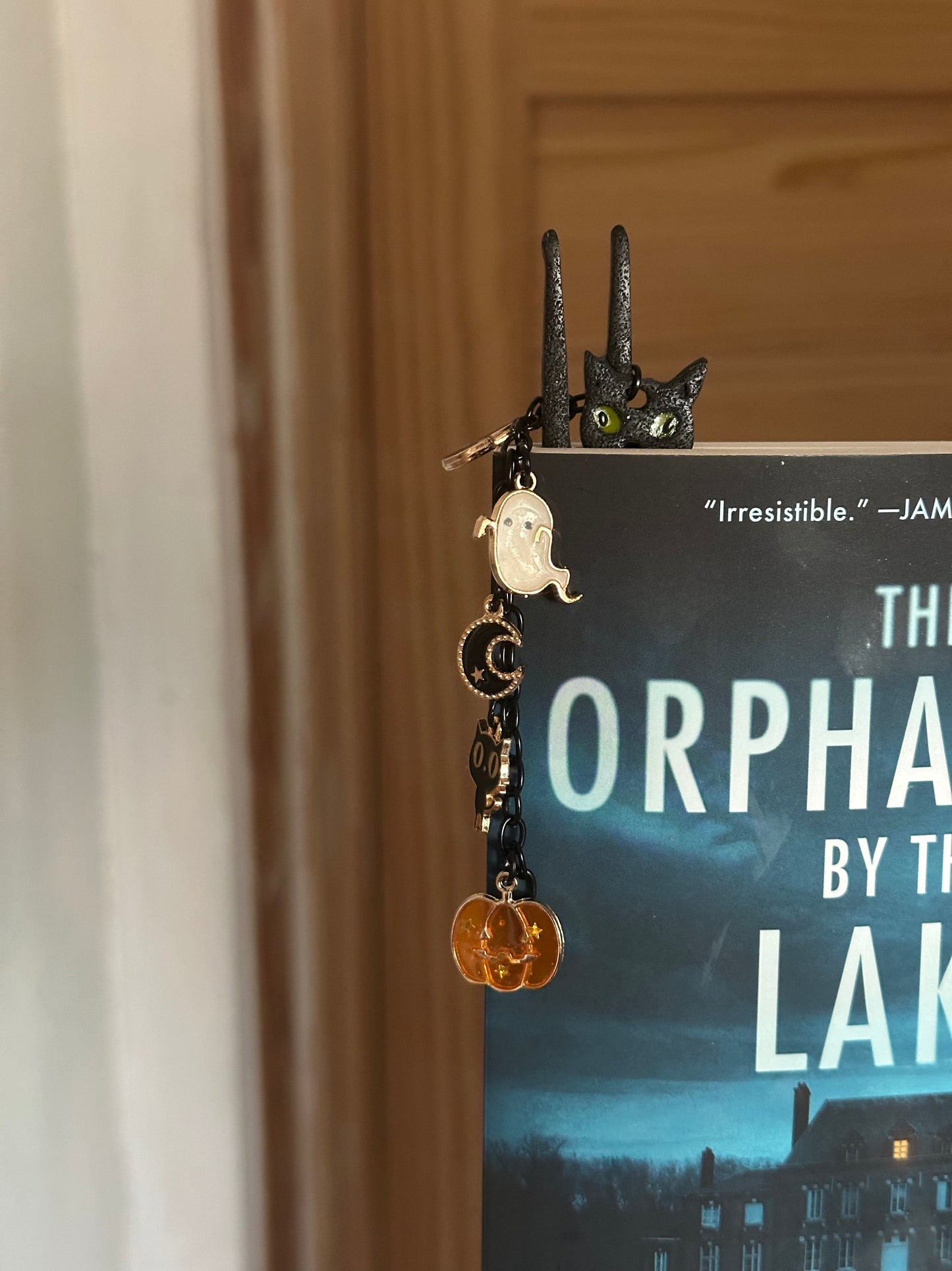 Black Cat - Bookmark with charms